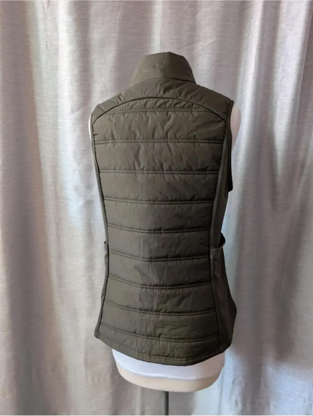 Dark Green Outdoors Quilted Puffer Stretch Vest M